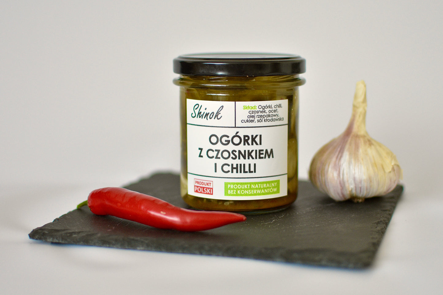 Ogórki konserwowe z czosnkiem i chilli