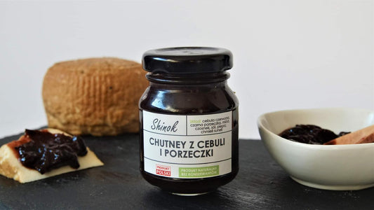 Chutney z cebuli i porzeczki