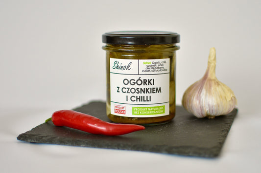 Ogórki konserwowe z czosnkiem i chilli