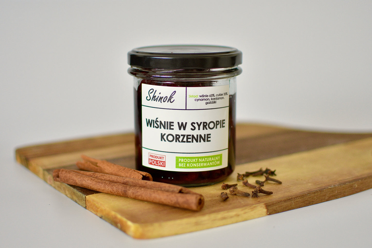 Wiśnie w syropie korzennym